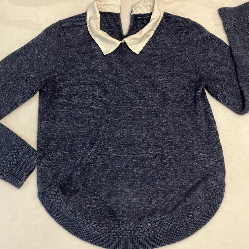 Tommy Hilfiger Women's Knit V-Neck Sweater Navy White Collar Size medium